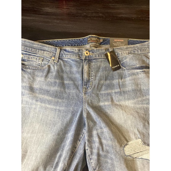 NEW WITH TAGS Torrid Jeans - Picture 2 of 5